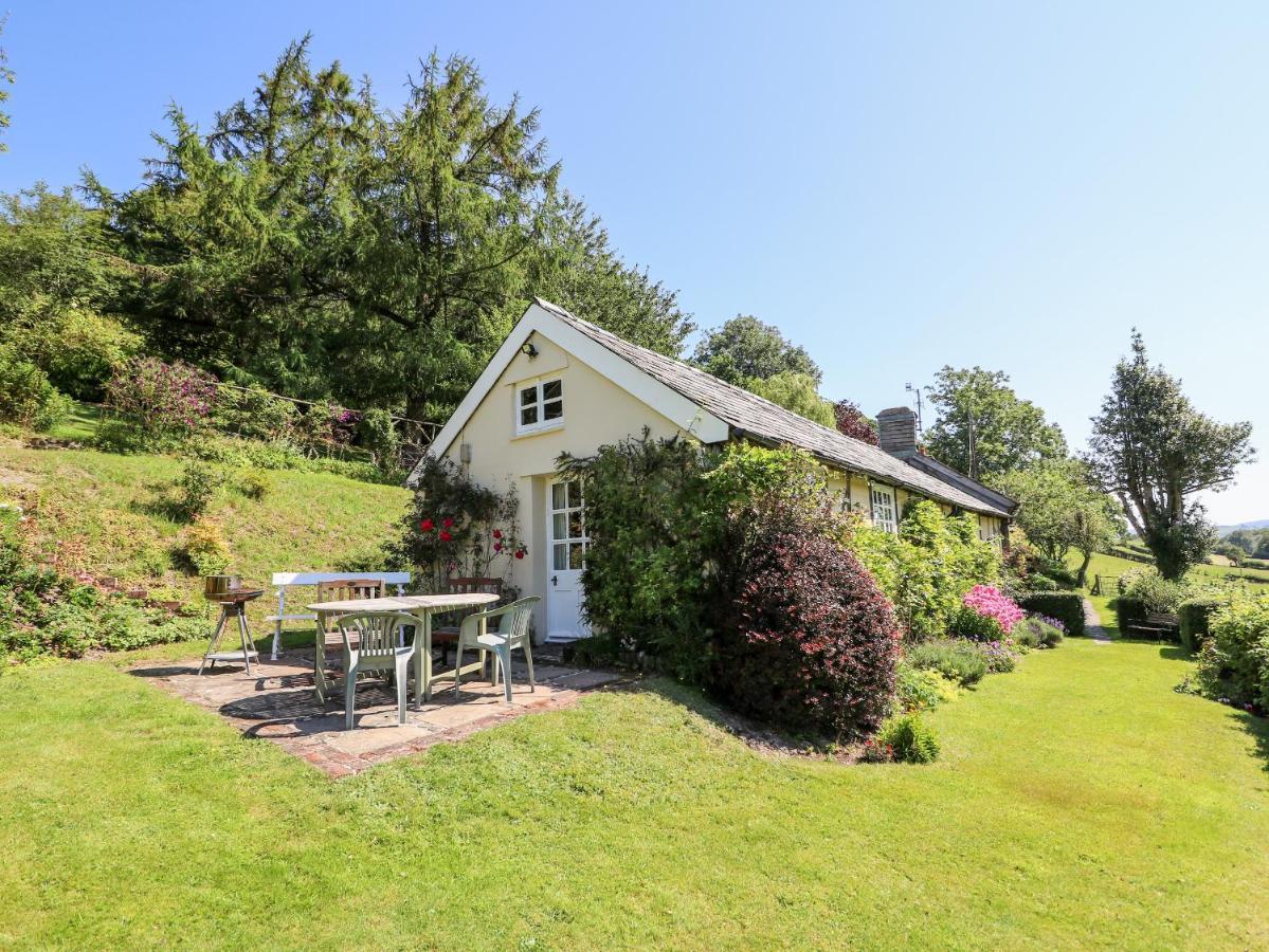 Dolgenau Hir - The Barn Holiday home *