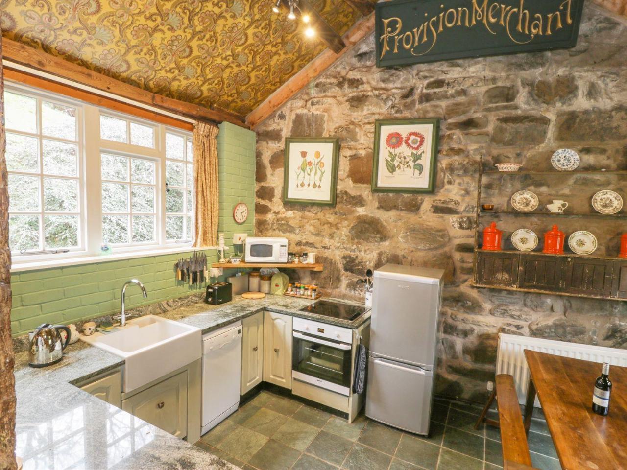 Dolgenau Hir - The Barn Holiday home *